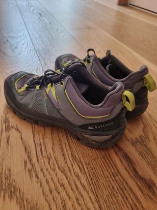 Botas de monte grises y verdes Talla 38
