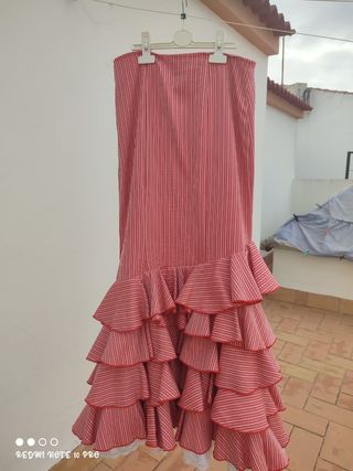 Falda Rociera Rayas Rojas y Blancas
