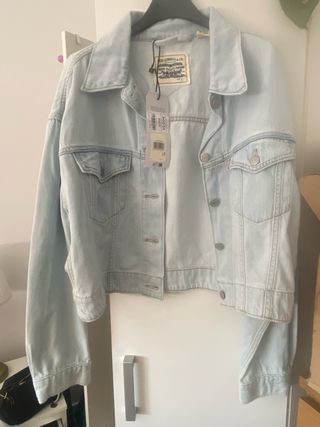 Cazadora vaquera Levi's azul talla M
