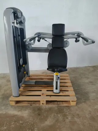 HOMBROS TECHNOGYM SELECTION!