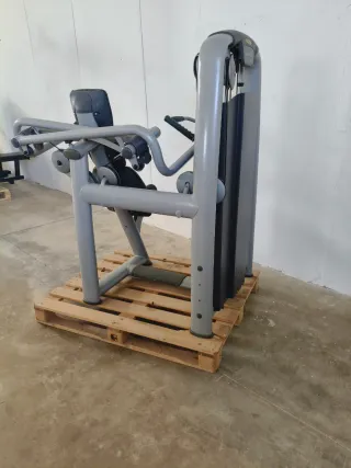 HOMBROS TECHNOGYM SELECTION!