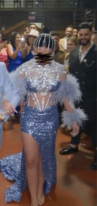 Vestido boda gitana azul y plateado
