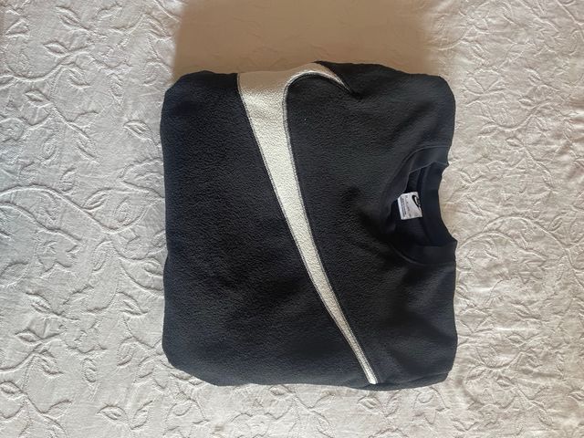 Forro polar Nike Swoosh Talla S