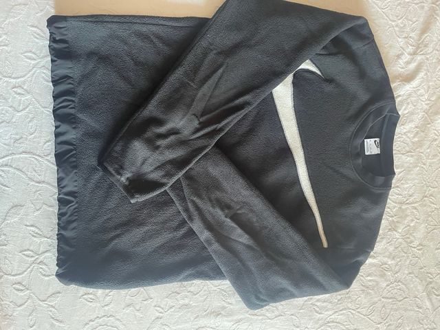 Forro polar Nike Swoosh Talla S