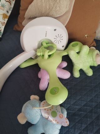 Móvil de cuna con peluches