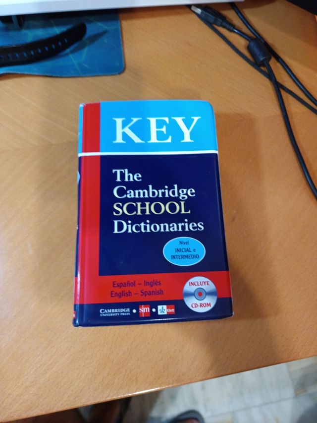 SM Key Inicial e Intermedio Spanish-English Dic...