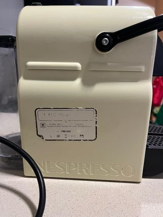 Cafetera Nespresso DeLonghi INISSIA de cápsulas 