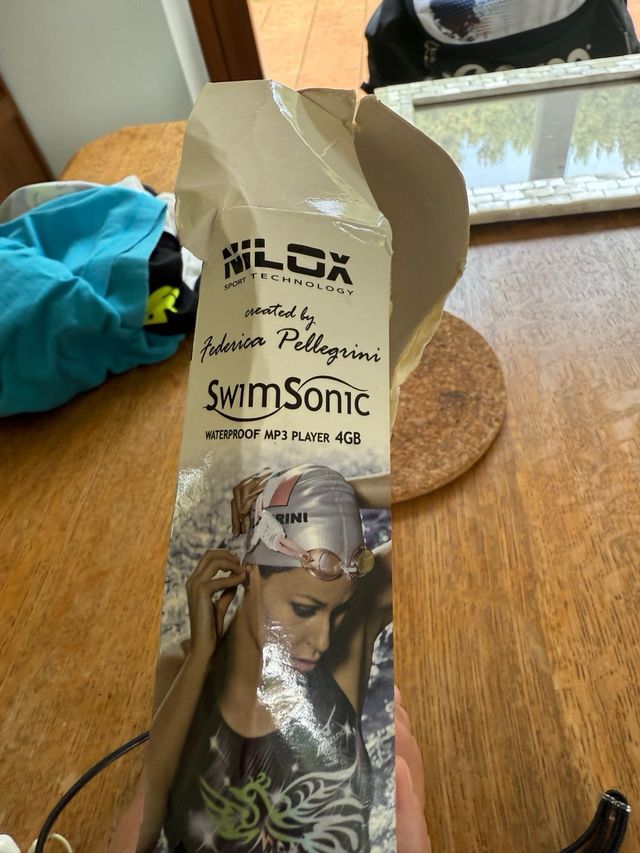 2 lettori MP3 Nilox per nuoto (1 cavo)