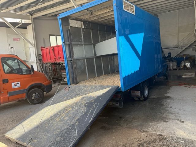 Camión caballos 3500 kg