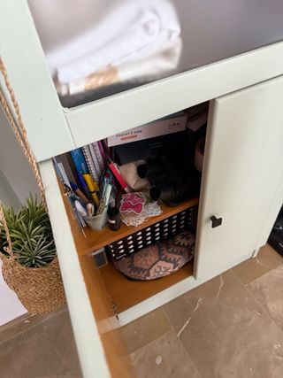 Vitrina con puerta de cristal