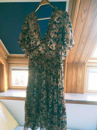 Vestido Zara estampado floral ( sin uso) 