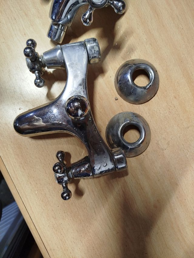 Rubinetto per vasca e bidet in metallo