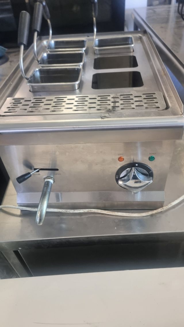 Cocedor de pasta eléctrico