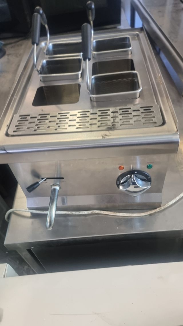 Cocedor de pasta eléctrico