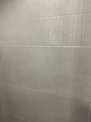 Azulejo cerámico baño sobrante