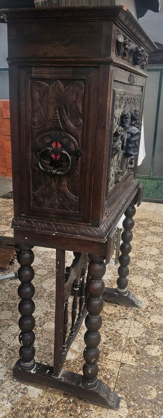 Bargueño de madera 