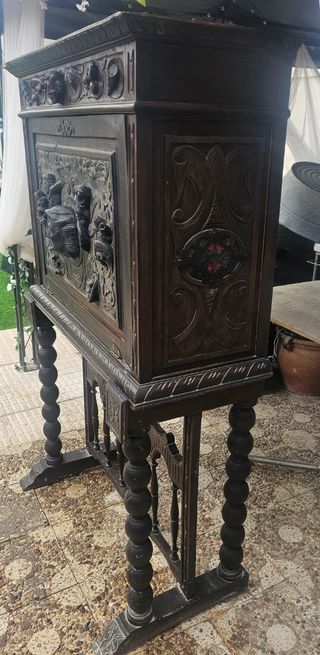 Bargueño de madera 
