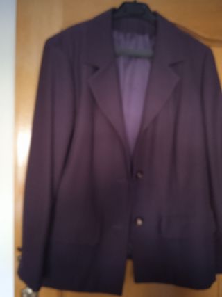Traje de chaqueta hecha  talla pequeña 