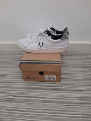 Zapatillas Fred Perry Blancas y Negras