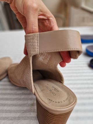 Sandalias Clarks Tacón Beige