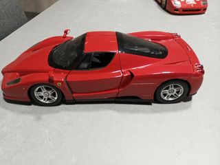 Ferrari Enzo 1/18 Hot Wheels