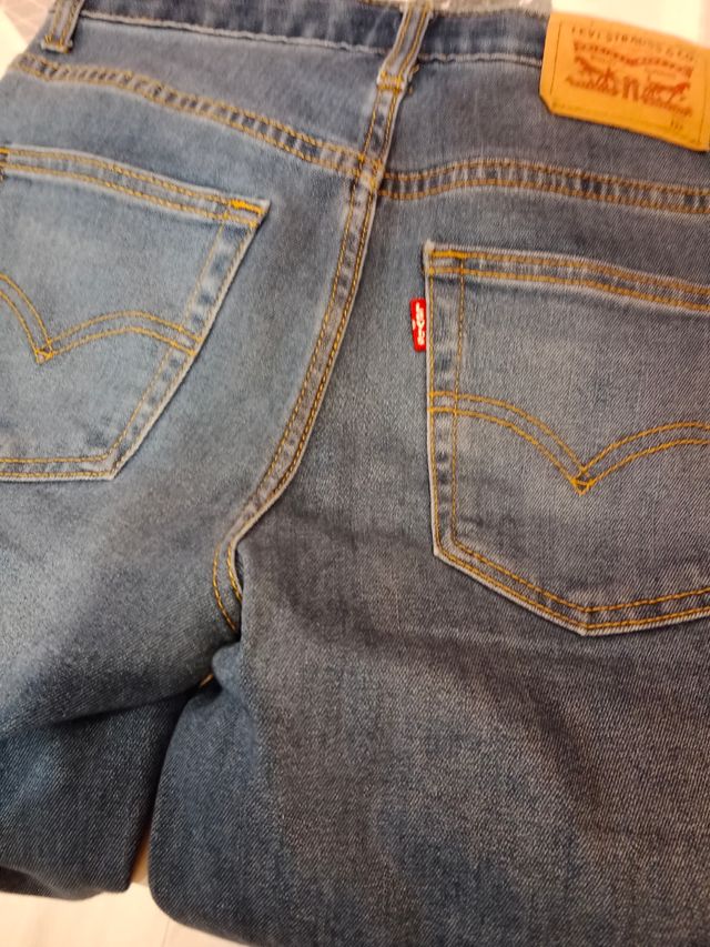 Vaqueros Levi's