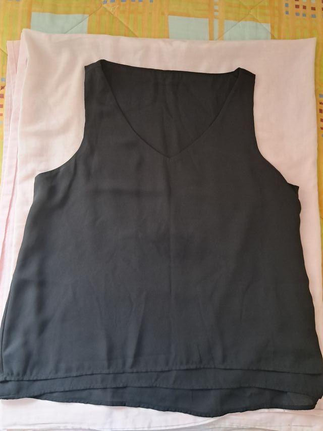 Blusa Negra Manga Hueca Talla L