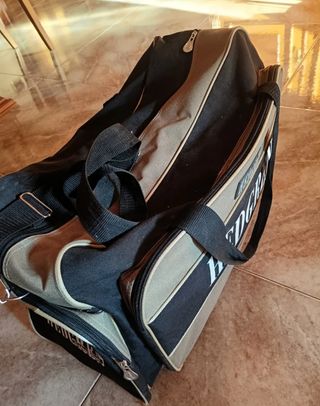 Bolsa de Deporte Hedgren Negra y Gris