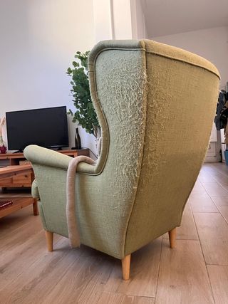 Sillón orejero verde