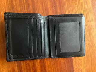 Cartera de cuero negra
