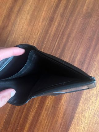 Cartera de cuero negra