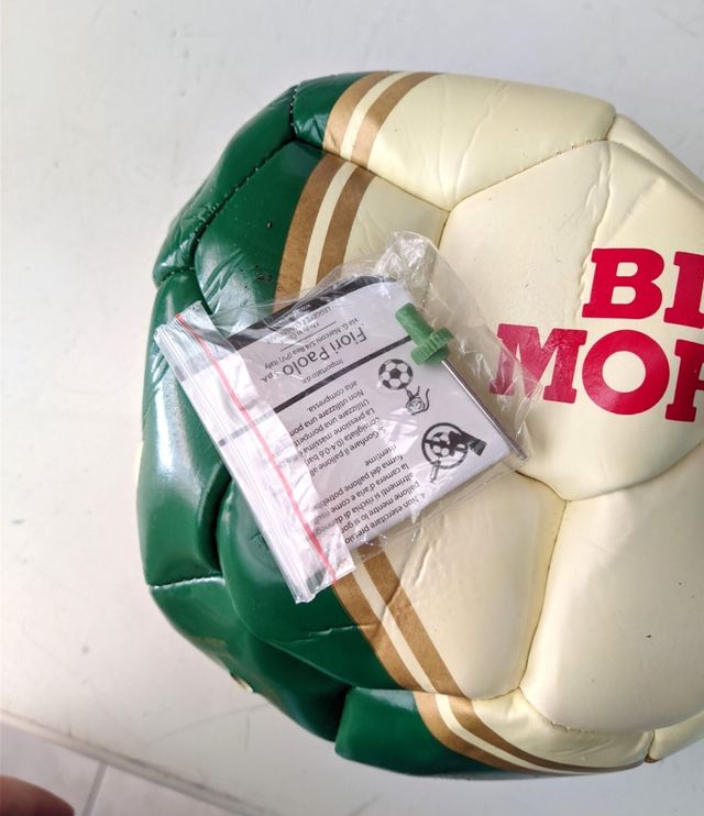 Pallone Birra Moretti Autograf. GigiBuffon Limited