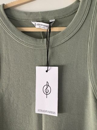 Stradivarius Vestido largo Etiqueta