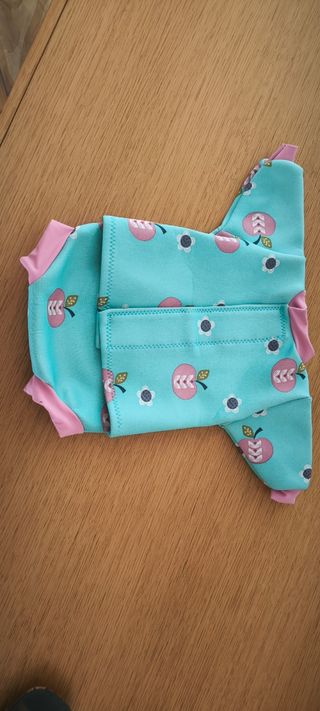 Neopreno bebé estampado manzanas