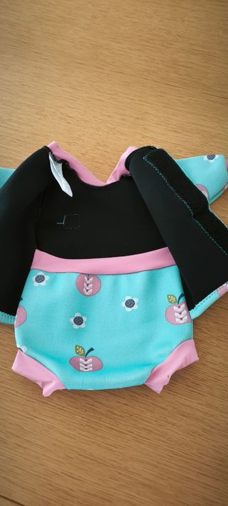 Neopreno bebé estampado manzanas