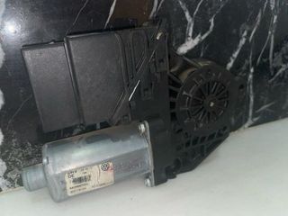 Elevalunas Eléctrico VW Trasero Izquierdo
