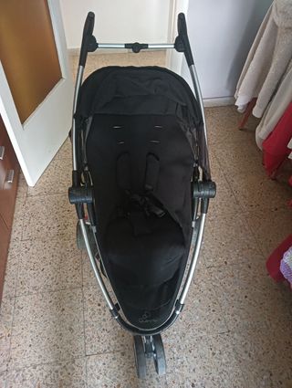 Carrito de bebé Quinny negro