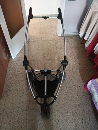 Carrito de bebé Quinny negro