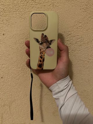 Funda iPhone 14 Pro Jirafa con Chicle