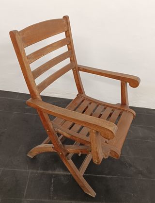 Poltrona pieghevole in teak per uso esterno