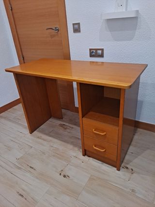 Escritorio haya con cajones