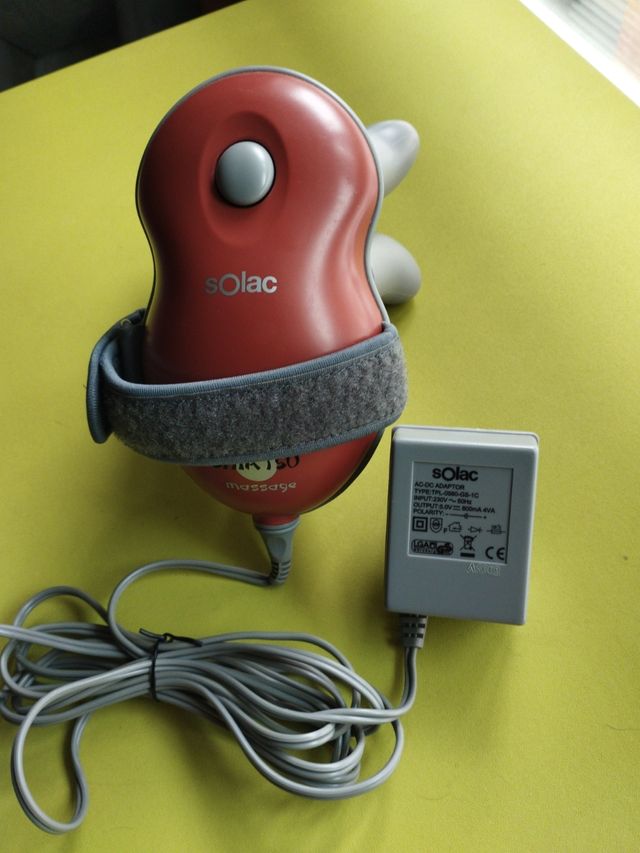 Masajeador Solac con adaptador