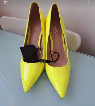 Zapatos de tacón Zara amarillos talla 36