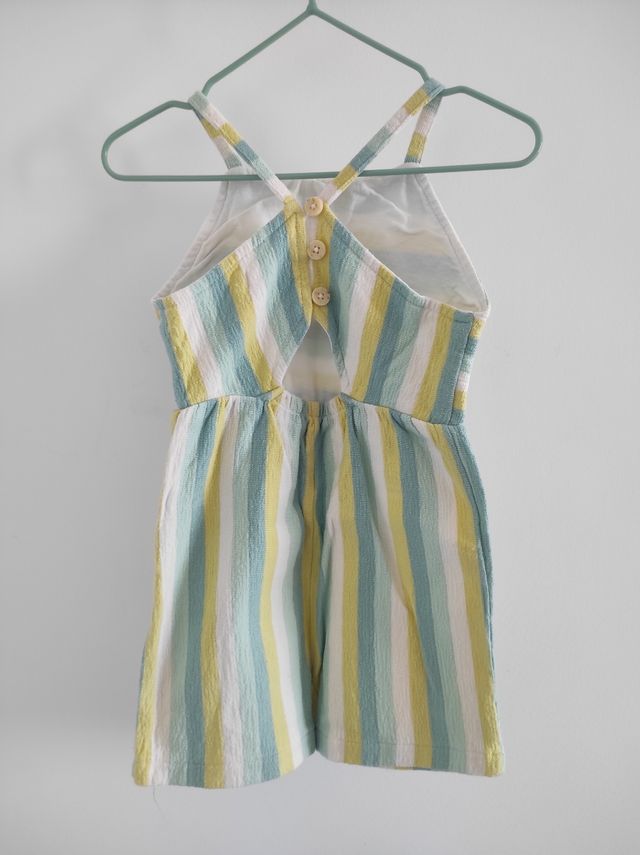 Lote 3 Ropa Niña T4-5: 2 Vestidos y Mono