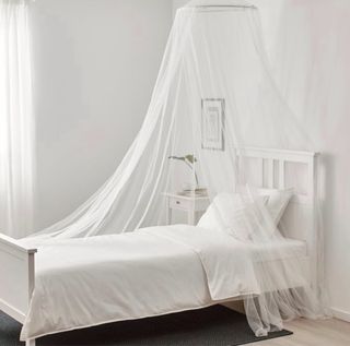 Mosquitera de techo blanca