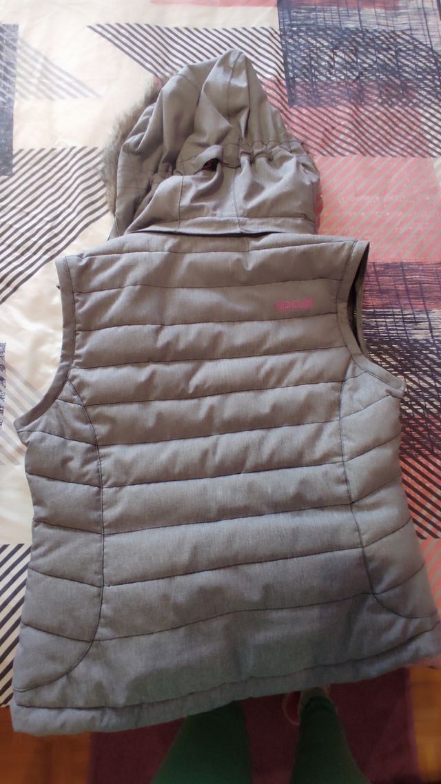 Chaqueta Rip Curl chica gris y rosa
