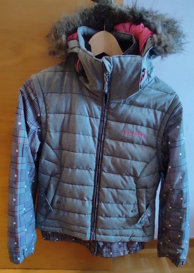 Chaqueta Rip Curl chica gris y rosa