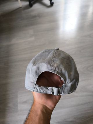 Gorra Nike Gris