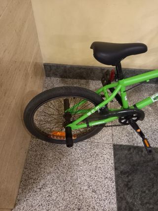 Bicicleta BMX Verde