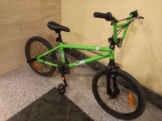 Bicicleta BMX Verde